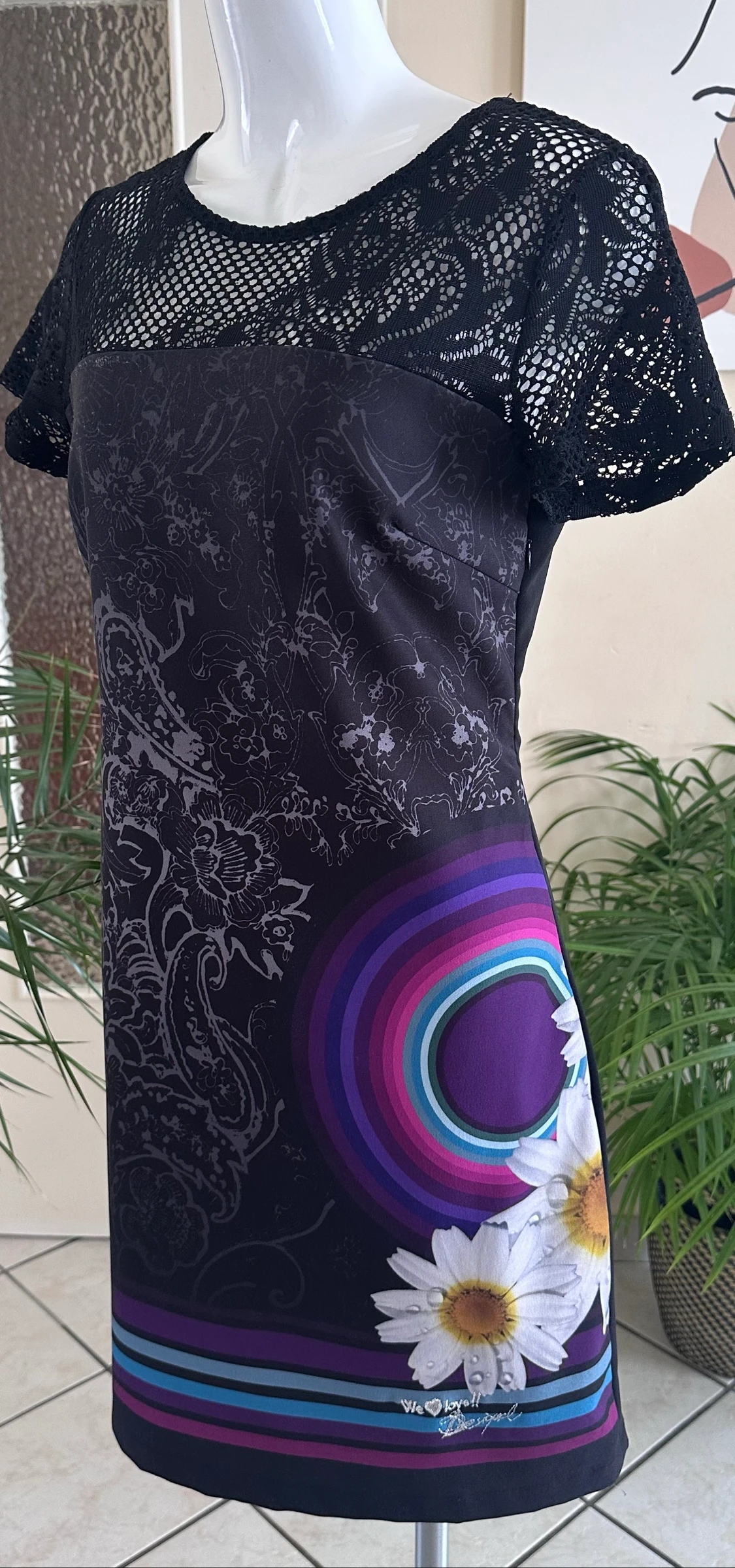 Robe Gráfica Nova Desigual – Modelo Forrado – Tamanho 42 – Nunca Usada – photo 6